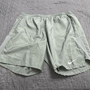 BRAND NEW men’s Nike shorts, size medium, 5” inseam